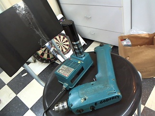 Makita power drill+battery+cha