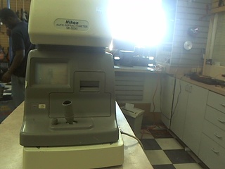 Machine a oeuil pour verifier