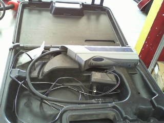 Refrigerant leak detector