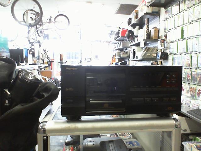 Lecteur cd multiple