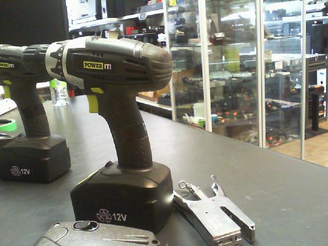 Drill 12 volt sans chargeur