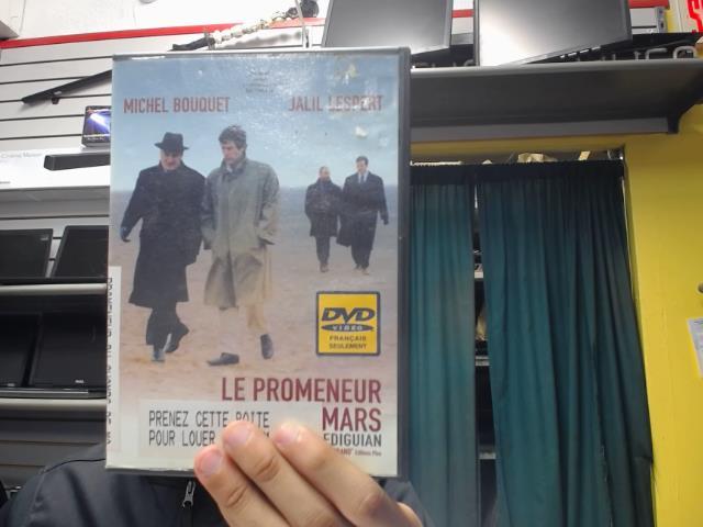 Prommeneur du champs de mars
