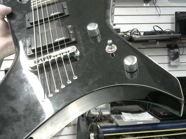 Guitard metal case moue