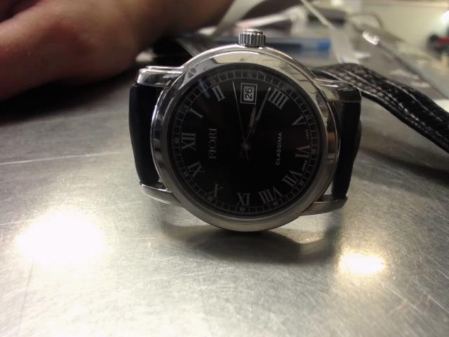 Montre bracelet cuir