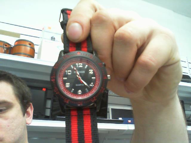 Montre rouge