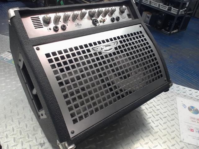 Compact 200watt ampli keyboard