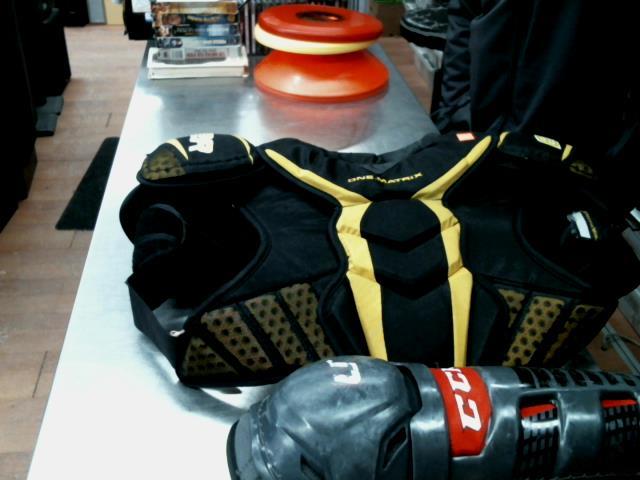 Plastron protecteur large