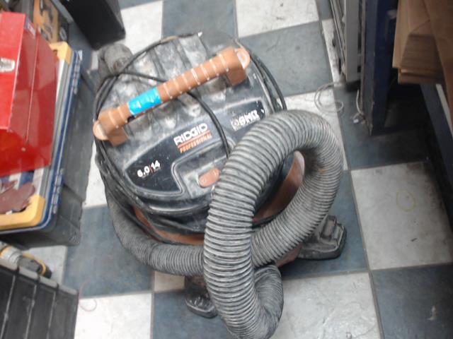 Aspirateur ridgid 14gl