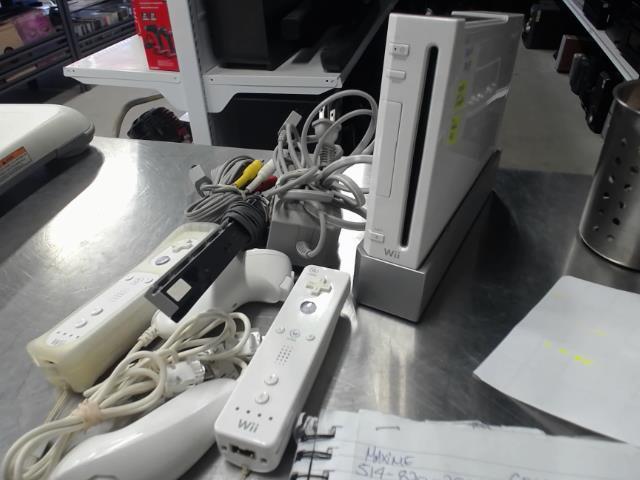 Console wii+2man+2nun+fils