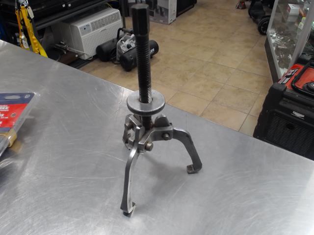 Puller
