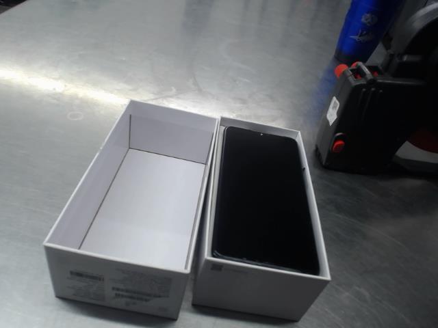 Cell huawei p30 lite+acc boite