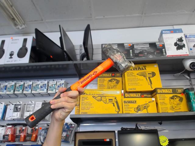 Sledge hammer