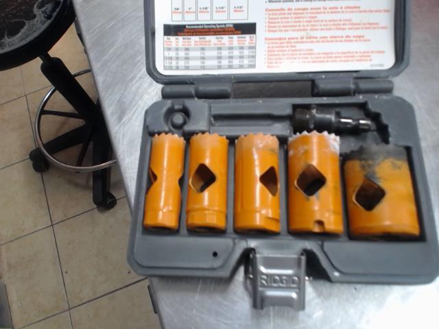Kit hole saw