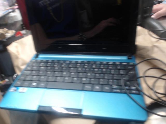 Atom1.7gz,1ram,250gb,win7