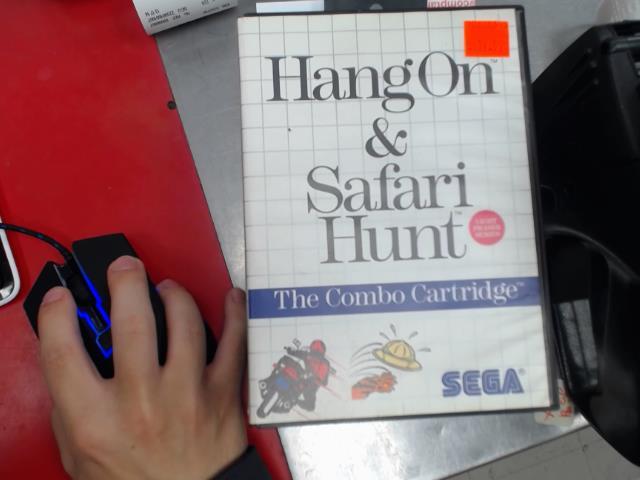 Hang on & safari hunt in box