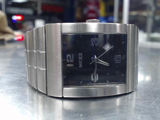 Montre couleur argent