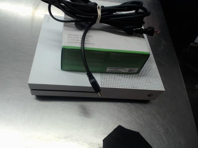 Xbox one s console+tc+acc