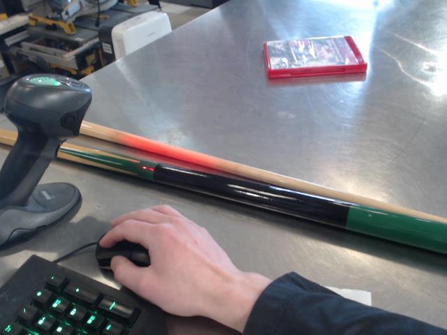 Baton billiard vert et noir
