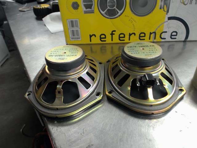 2 speakers auto ford