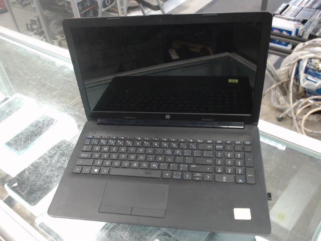 Laptop amd a6 8gb ram 1tb + chargeur