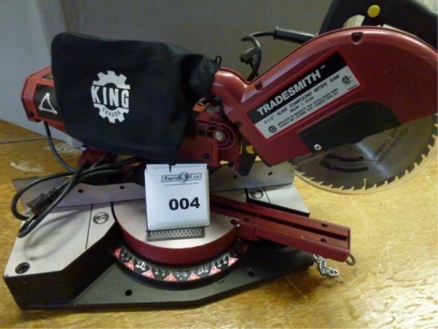 Compound miter saw