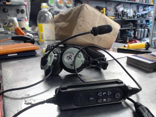 Ecouteur helicopter soundcancelling