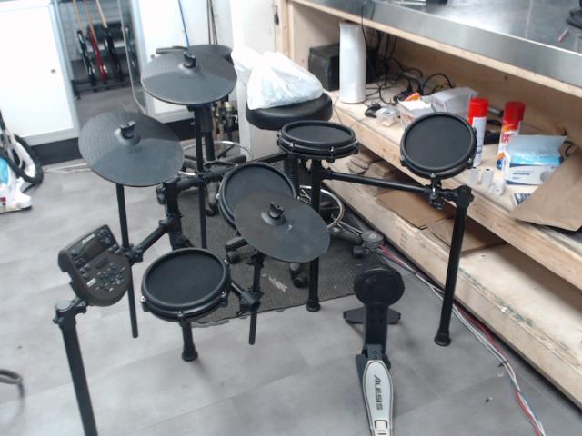 Drum electrique plusieurs pieces