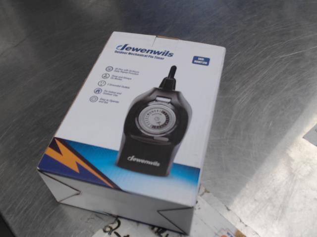 Outdoor mechanical pin timer