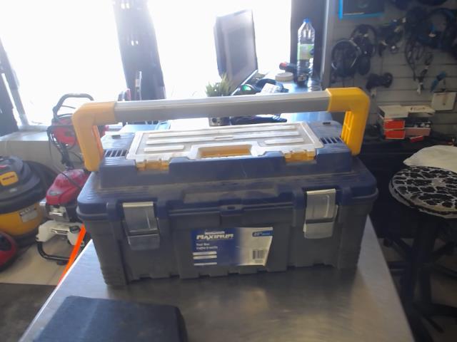Coffre a outils+outils