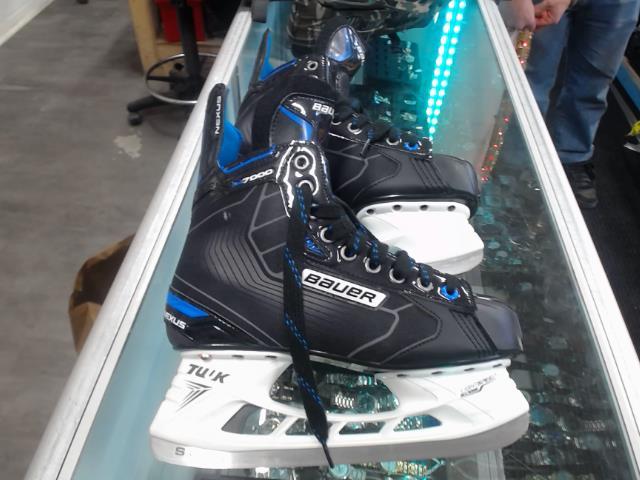 Patin de hockey 9.5 neuf