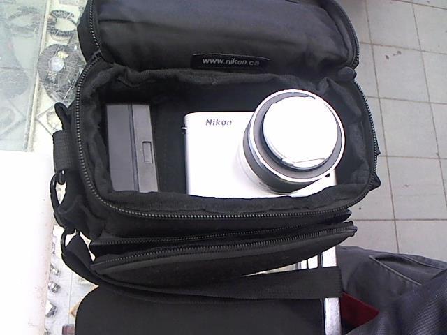 Apareille nikon recent blanc+ case