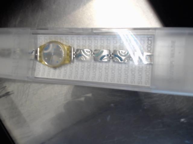 Montre pour femme swiss watch 2004
