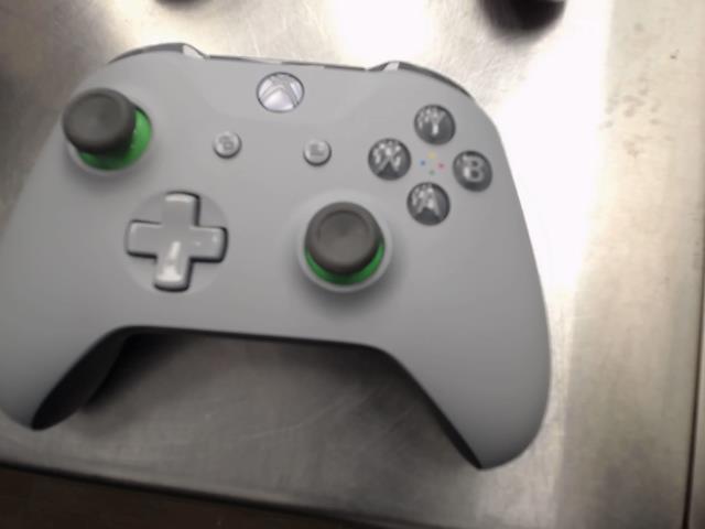 Manette xbox one gris