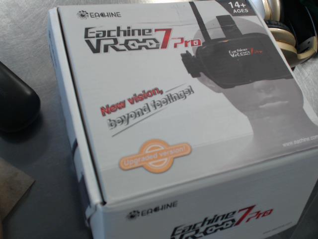 800x600 pix vr headset