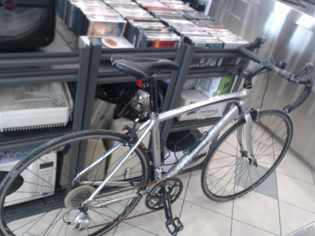Velo de course (flat avant)