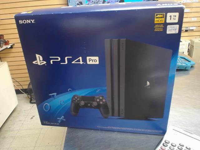 Cons ps4 pro dans bo  parfaite cond