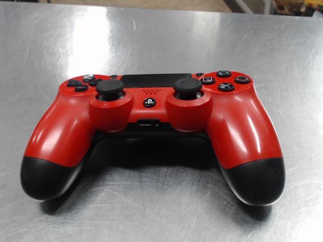 Man ps4 rouge