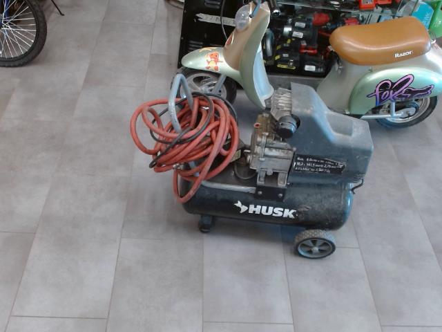 Compressor 8 gallong portable oil