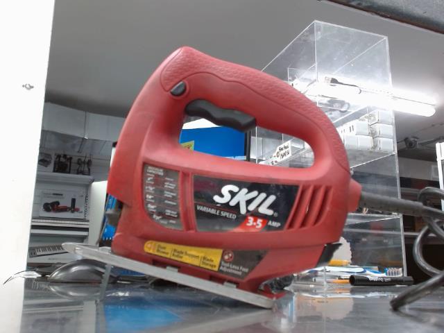 Scie sauteuse skil