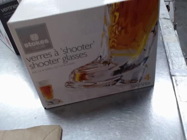 Verres a shooter set de 4 neuf