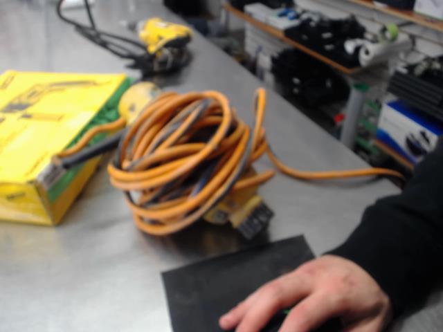 Cut out tool dewalt