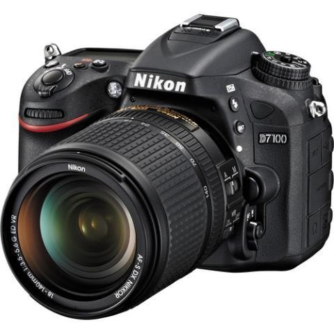Camera 24mp+lens 18-140+charge