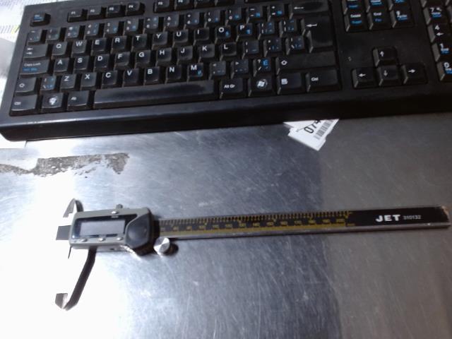 Digital calipers