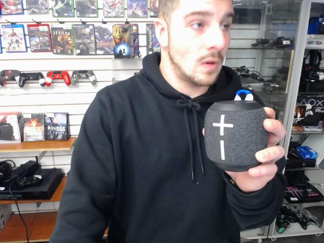 Speaker bluetooth