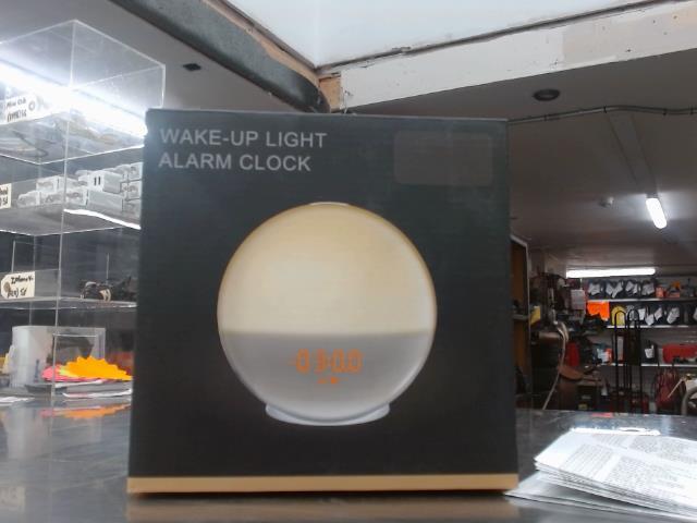 Wake-up light alarm clock