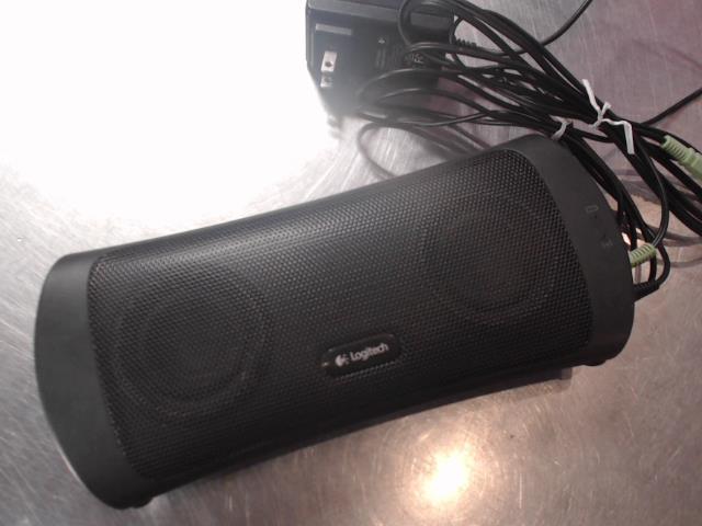 Hautparleur logitech avec power cable