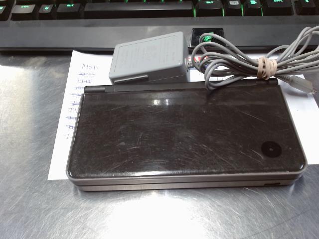 Nintendo dsi xl avec chargeur