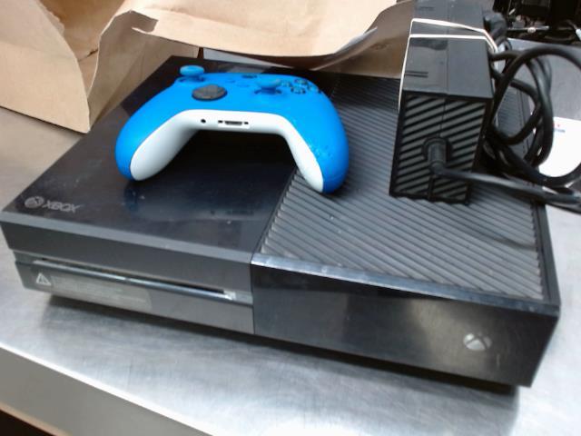 Console xbox one 1st gen+man bleue