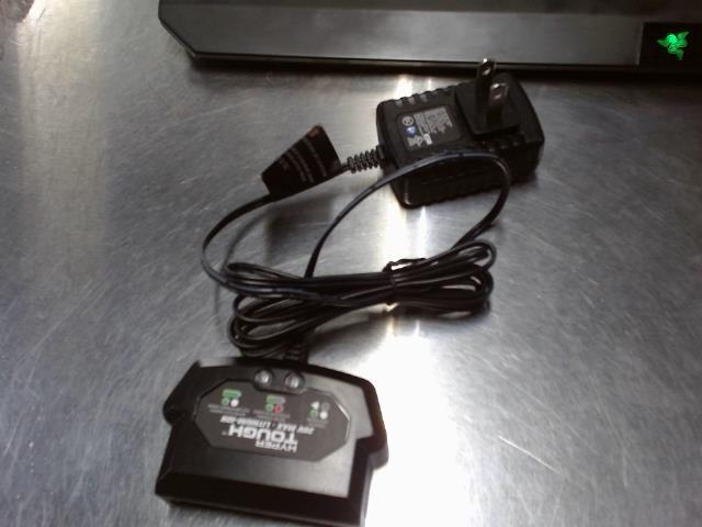 Chargeur batterie hyper tough