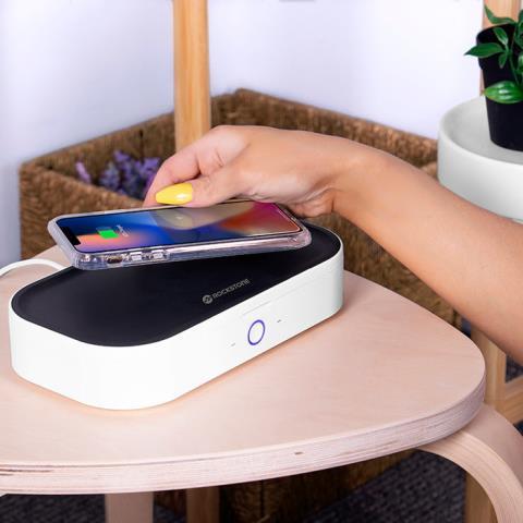 Fast wireless charger uv sterillzer